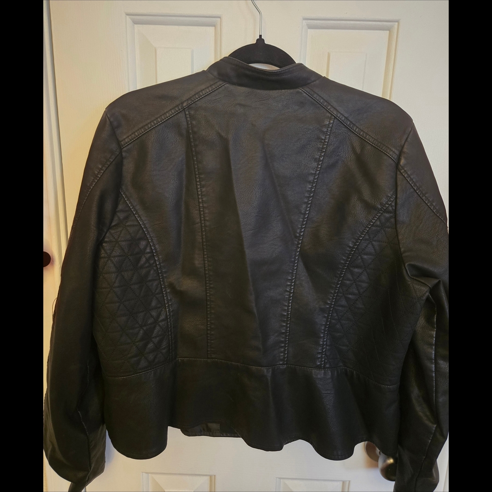 EUC Baccini Women's Black Faux Leather Jacket Sz Petite XL - Picture 6 of 7